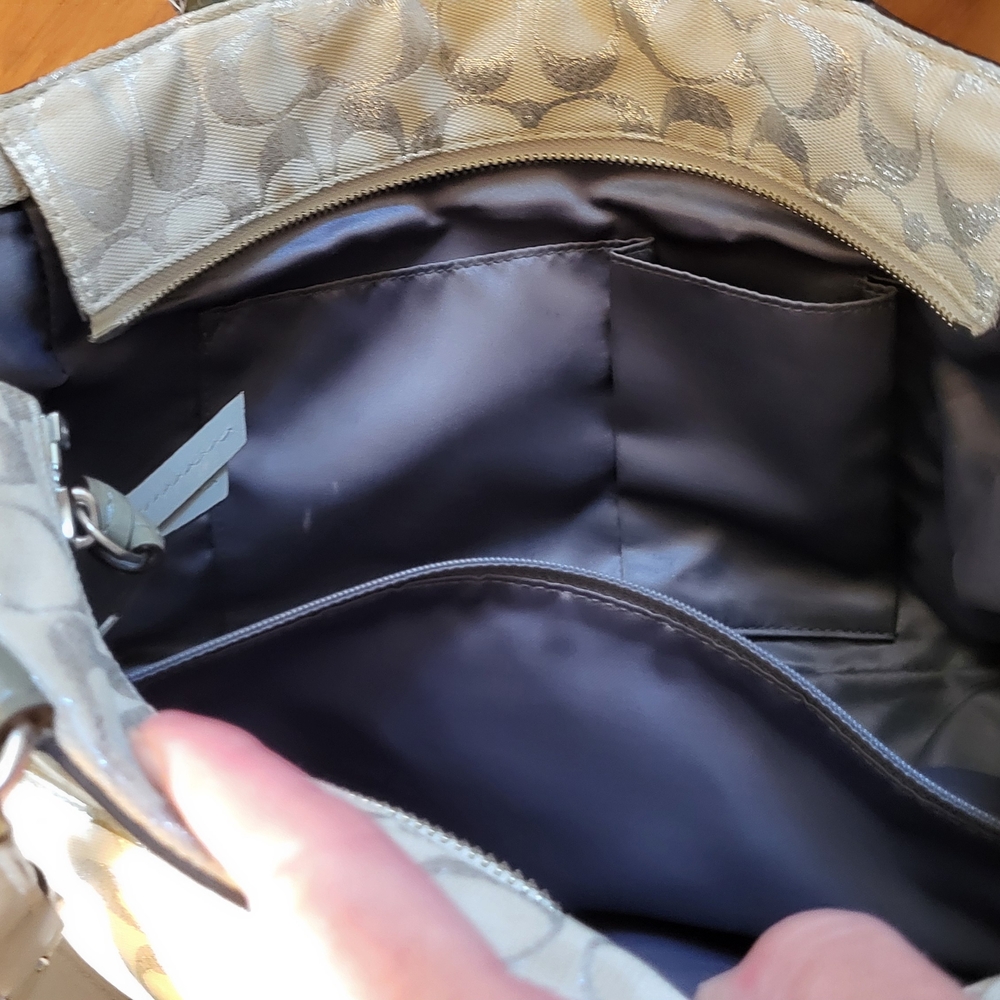 Coach White and Gray Signature Tote Bag Shoulder Bag Metallic Signature C F17024 - Picture 12 of 16